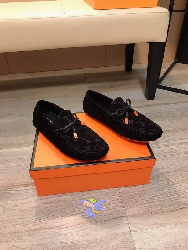 LV Men's Shoes 700